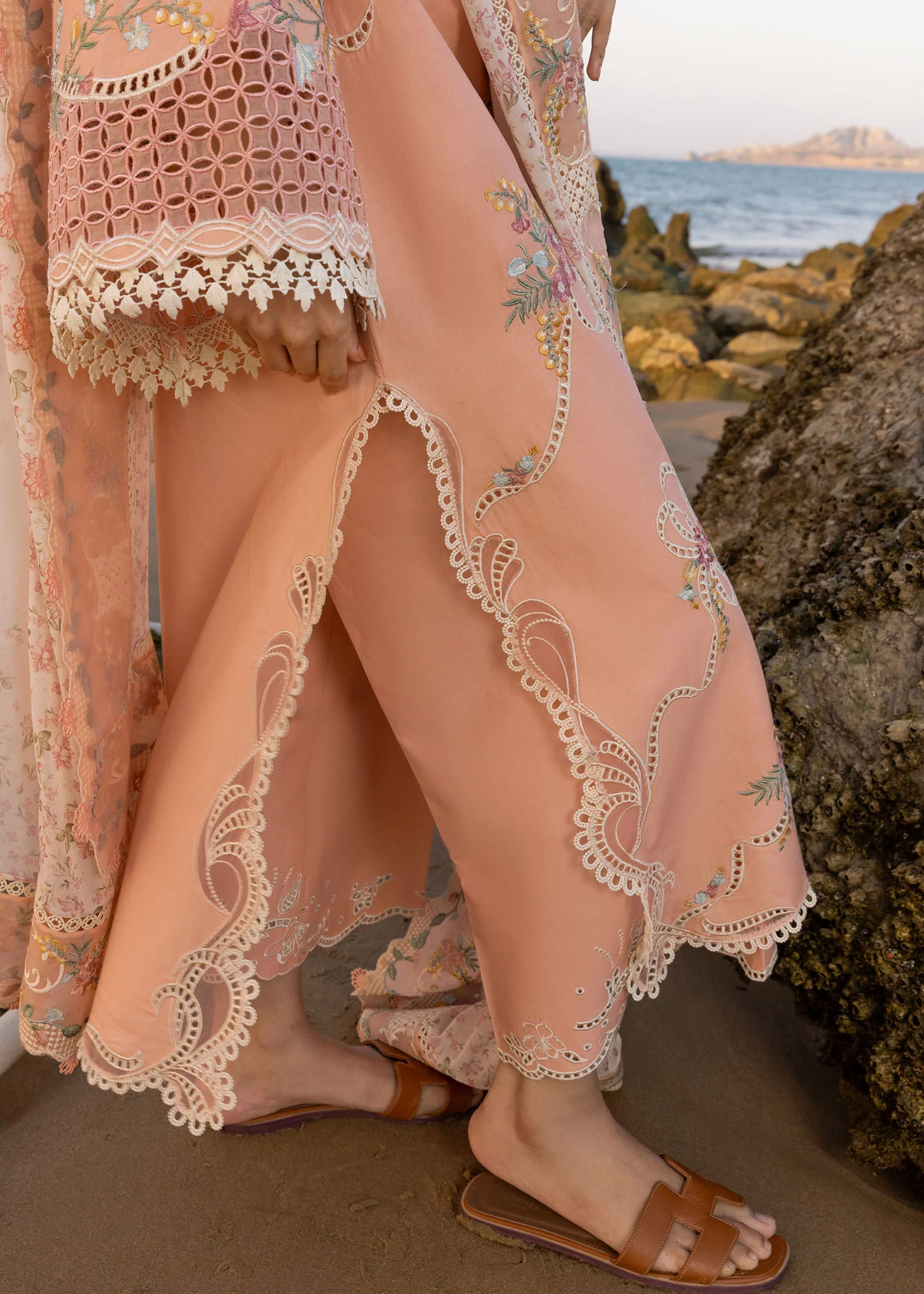 Crimson Flow Lawn 2025 "Peachy Pink" – Unstitched 3PC Festive Ensemble | Twirls and Ties D8A - Image 4