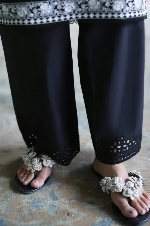 Image TS-737 Hotel Bristol '25 - 'Black' Cotton Embroidered Izaar | 1 pc