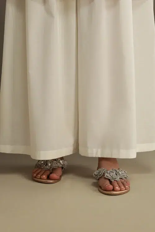 Image TS-752 'OFF WHITE' Cotton Winter Pret '25 Pleated Culotte | 1 pc