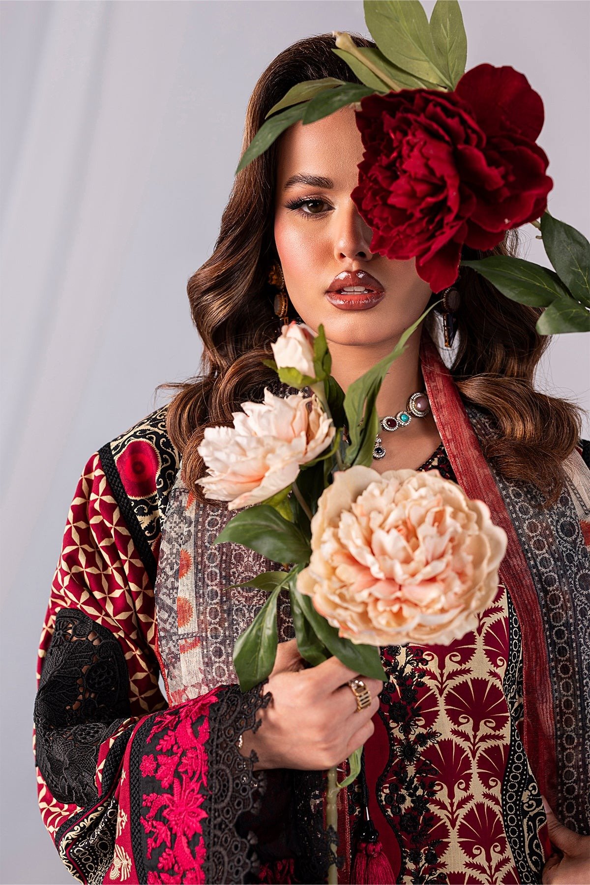 Imrozia Serene | Noor Lawn'25 | Mehrunissa | Mahroon | Stitched 3 pc - Image 2
