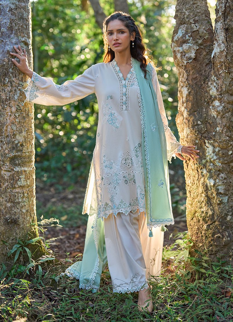 Image | Lawnkari Luxury'26 Formal Festive Wear Unstitched "White" D05 | 3pcs.