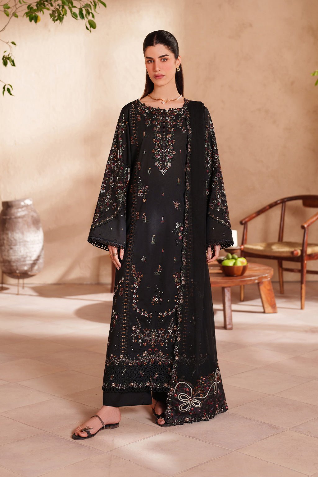 Iznik | Eid Lawn Unstitched Collection 26 Formal Festive Wear "Black" EL-07 | 3Pcs.