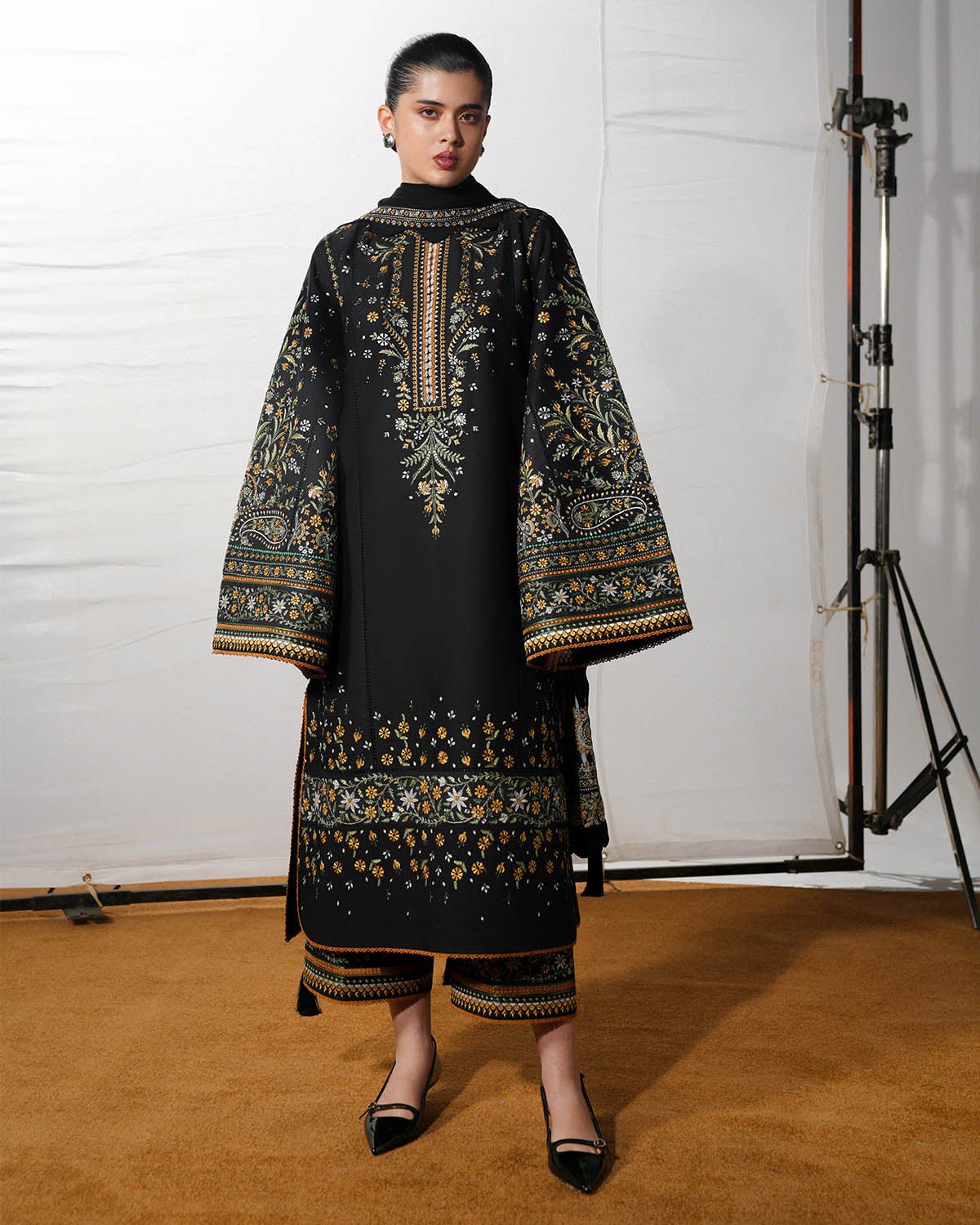 Jugnu Lahore | SS26 Edit 1 Lawn 26 Unstitched Lawn Formal Festive Wear "Black D07 | 3Pcs.