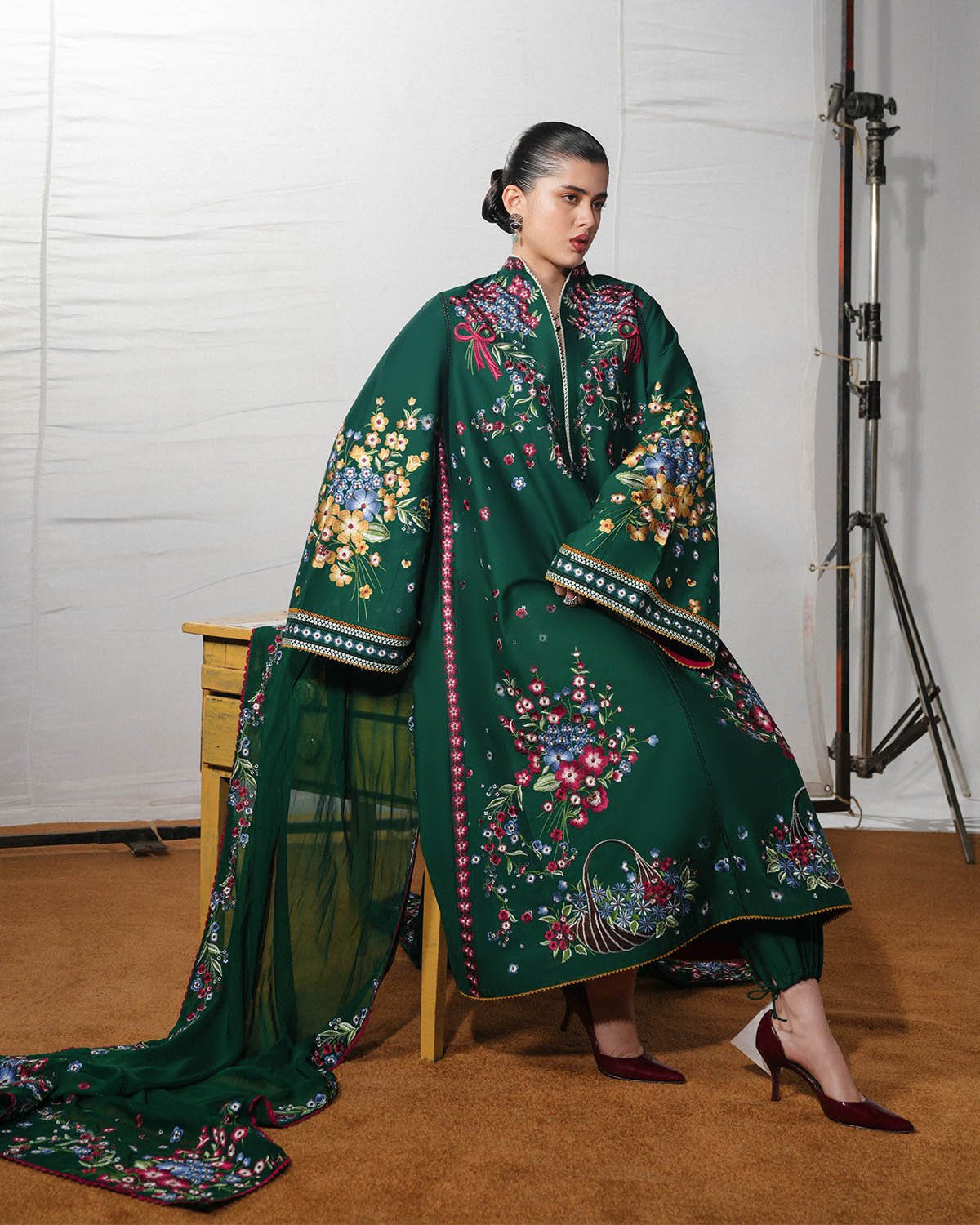 Jugnu Lahore | SS26 Edit 1 Lawn 26 Unstitched Lawn Formal Festive Wear "Green" D09 | 3Pcs. - Image 2
