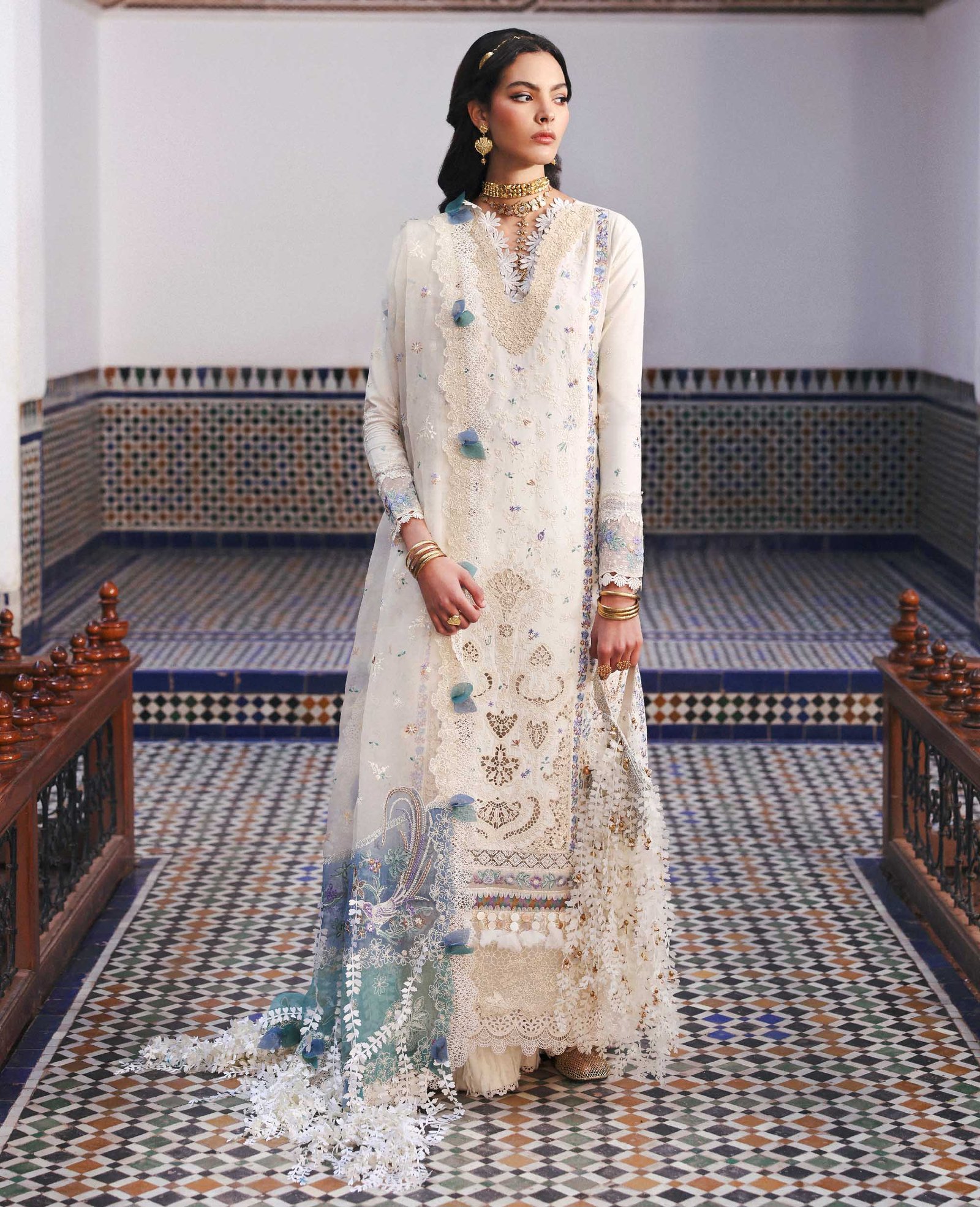 Republic Womens Wear | Reine Luxury Lawn 26 Unstitched Lawn Formal Festive Wear "White" D4-B | 3Pcs.